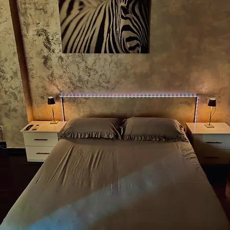 アパート Black&white