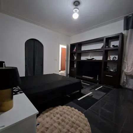 Black&white Apartment *