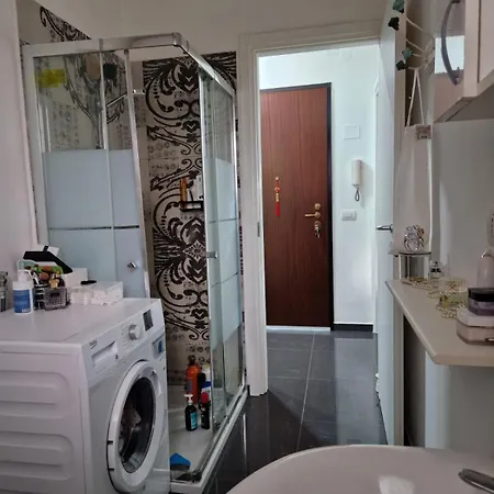 Black&white Apartment Sanremo