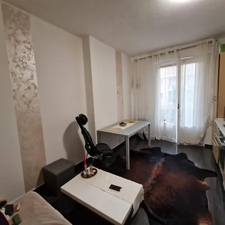 Apartment Black&white Sanremo