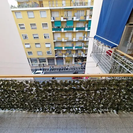 Apartment Black&white Sanremo